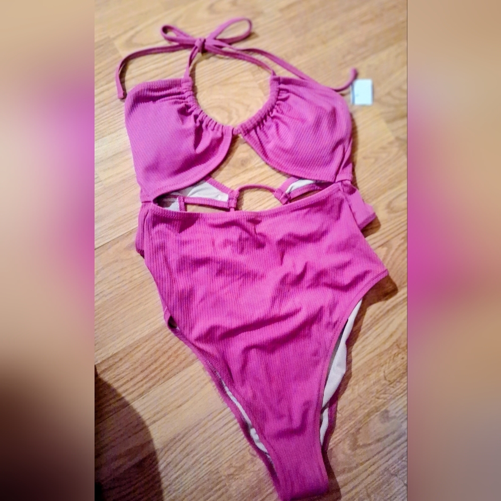 NEW Ladies Swimsuit Sexy. One Piece Sz M, Pink